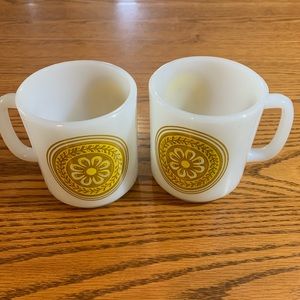 Vintage Milk Glass Flower Coffee Tea Mug Set Of 2 Stackable Daisy Medallion